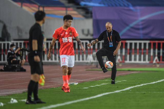 中国U18男冰斩获世锦赛乙级A组亚军 中国女冰降组