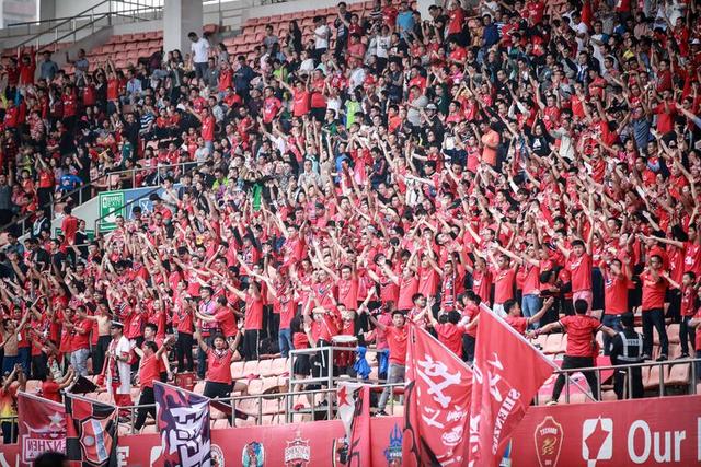 本赛季热刺与曼联曼城交手3次，库卢1人独造4球