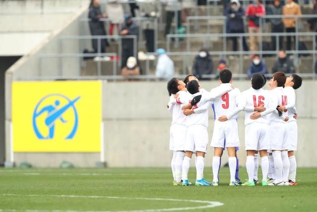 浓眉33+11詹姆斯27+14 湖人险胜爵士回西部第5